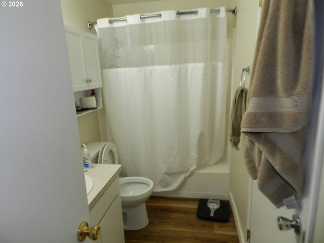 2375 Se WASHINGTON Ct, Hillsboro, OR 97123