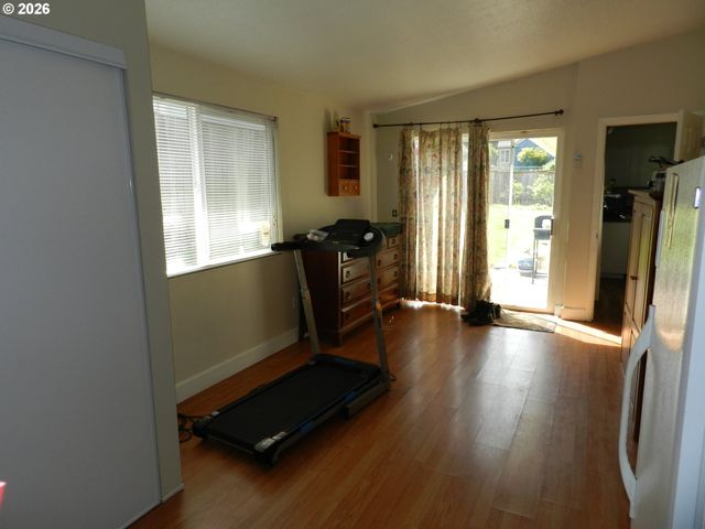 2375 Se WASHINGTON Ct, Hillsboro, OR 97123