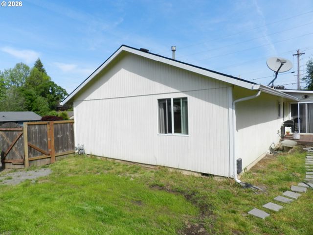 2375 Se WASHINGTON Ct, Hillsboro, OR 97123