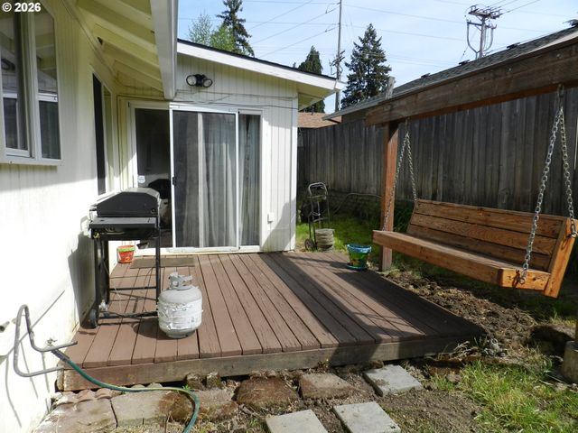 2375 Se WASHINGTON Ct, Hillsboro, OR 97123