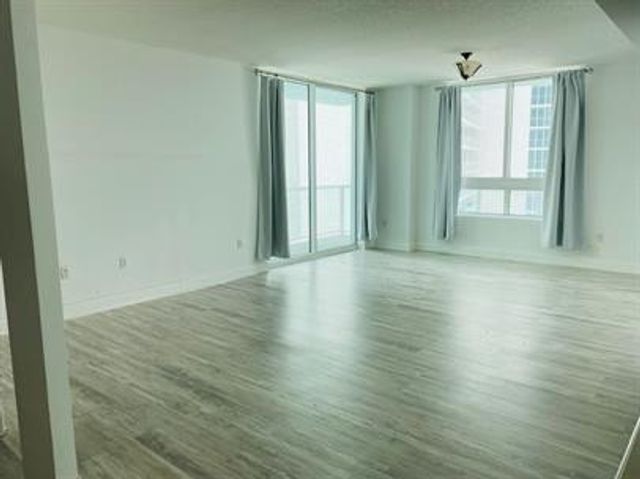 1900 N Bayshore Drive 1705, Miami, FL 33132