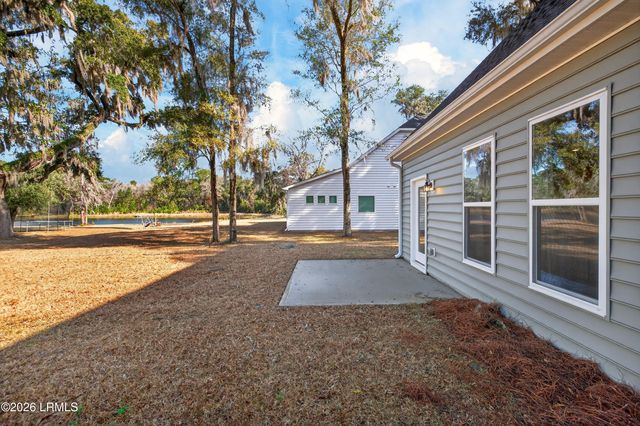 1 Alumni Road, Beaufort, SC 29907