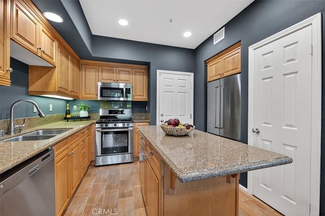 47 Nightshade, Irvine, CA 92603