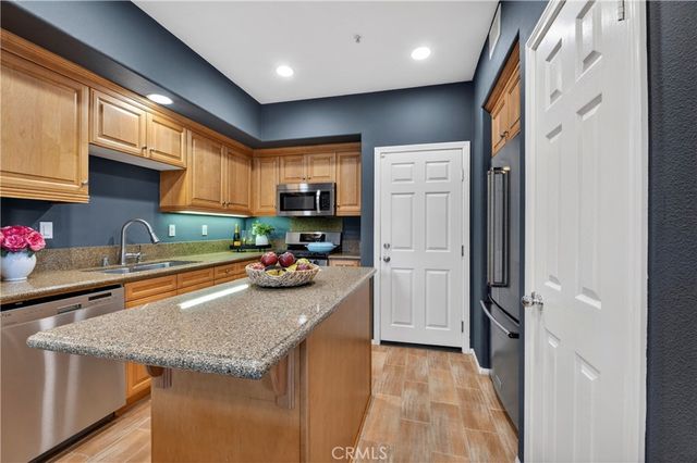 47 Nightshade, Irvine, CA 92603
