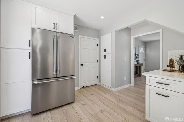 727 Lockhaven Drive, Pacifica, CA 94044