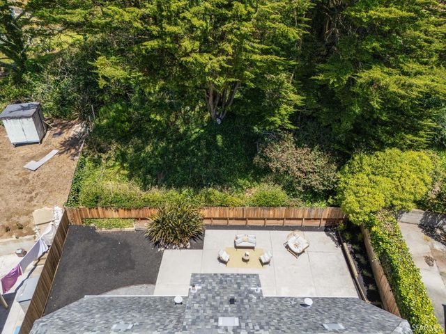 727 Lockhaven Drive, Pacifica, CA 94044