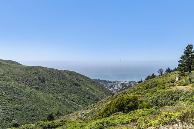 727 Lockhaven Drive, Pacifica, CA 94044