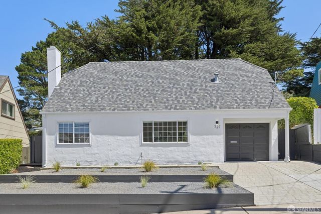 727 Lockhaven Drive, Pacifica, CA 94044