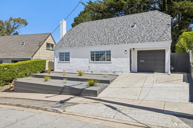 727 Lockhaven Drive, Pacifica, CA 94044