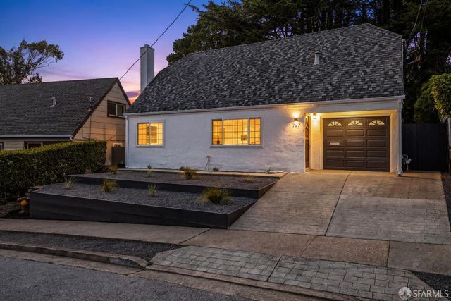 727 Lockhaven Drive, Pacifica, CA 94044