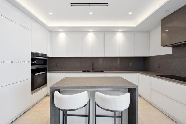 100 S Pointe Dr 3905, Miami Beach, FL 33139