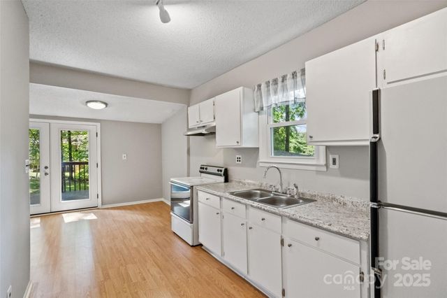 29 Seventh Street, York, SC 29745