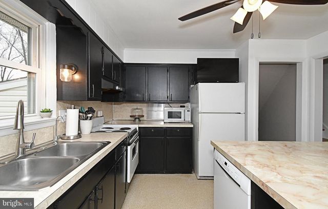 40 DIEHL DR, Gilbertsville, PA 19525