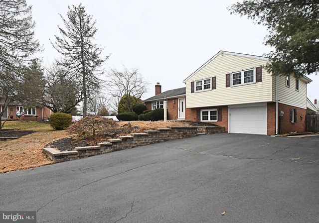 40 DIEHL DR, Gilbertsville, PA 19525