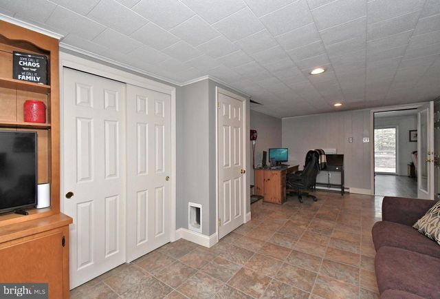 40 DIEHL DR, Gilbertsville, PA 19525