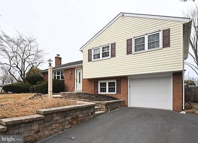 40 DIEHL DR, Gilbertsville, PA 19525