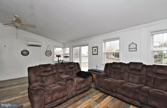 40 DIEHL DR, Gilbertsville, PA 19525