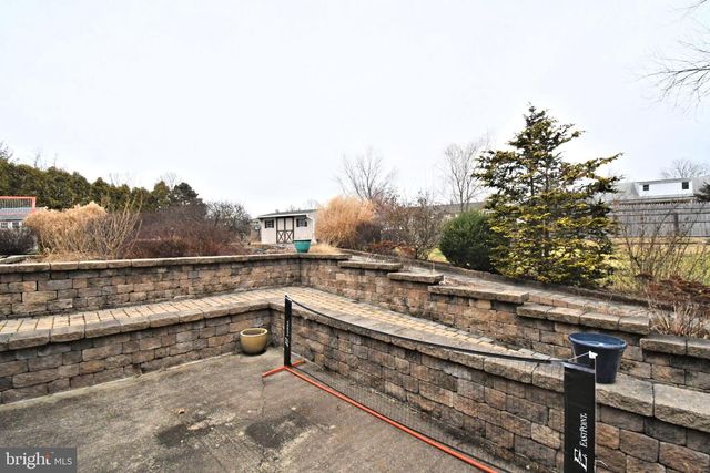 40 DIEHL DR, Gilbertsville, PA 19525