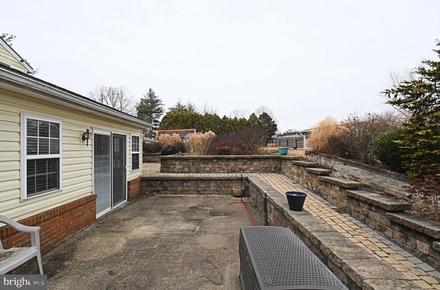 40 DIEHL DR, Gilbertsville, PA 19525