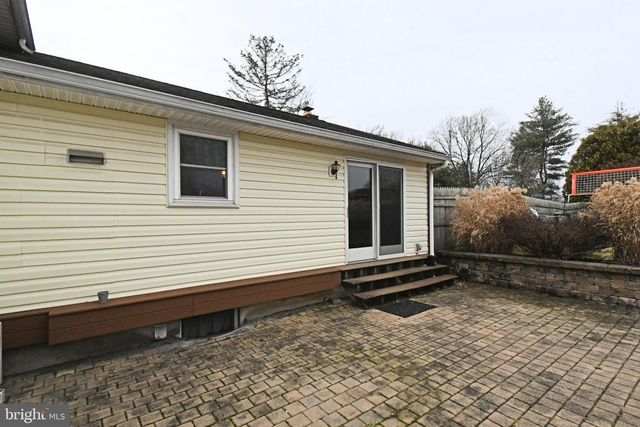 40 DIEHL DR, Gilbertsville, PA 19525