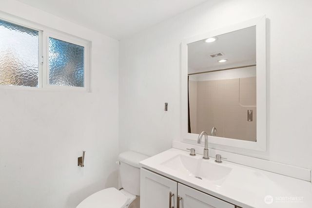 107 E Section Street, Mount Vernon, WA 98273