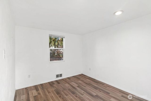 107 E Section Street, Mount Vernon, WA 98273