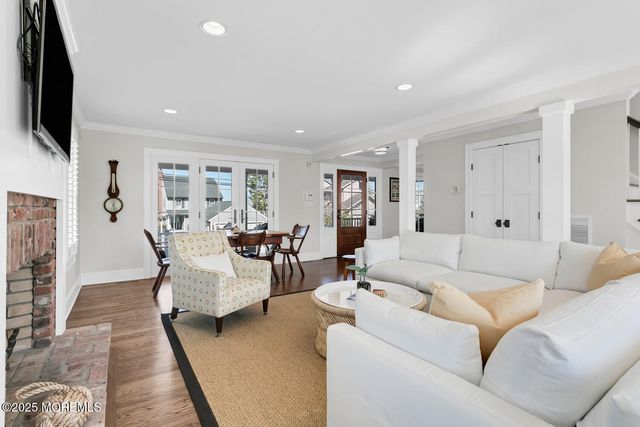 1039 Barnegat Lane, Mantoloking, NJ 08738