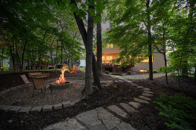 3690 Yuma Lane N, Plymouth, MN 55446