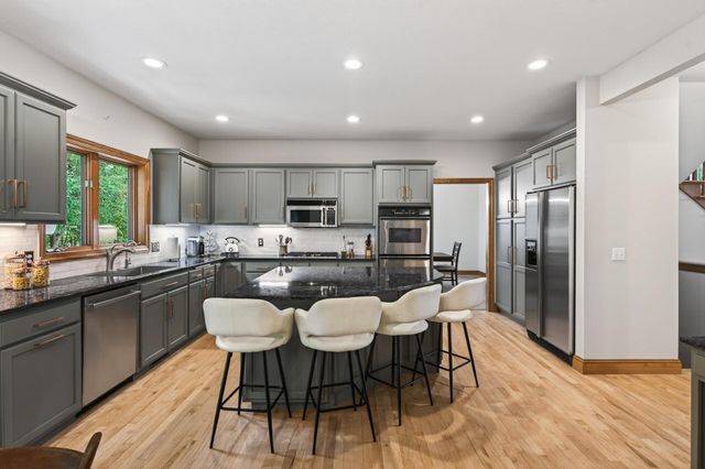 3690 Yuma Lane N, Plymouth, MN 55446