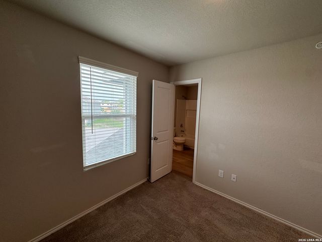 9926 Hazy Bnd Unit 104, San Antonio, TX 78233