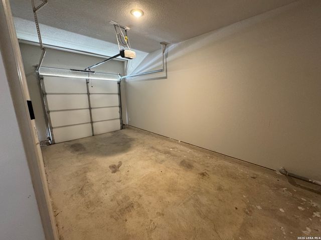 9926 Hazy Bnd Unit 104, San Antonio, TX 78233