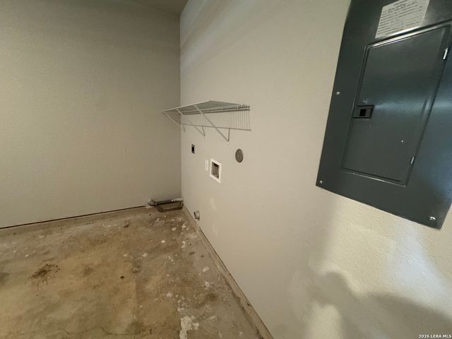 9926 Hazy Bnd Unit 104, San Antonio, TX 78233