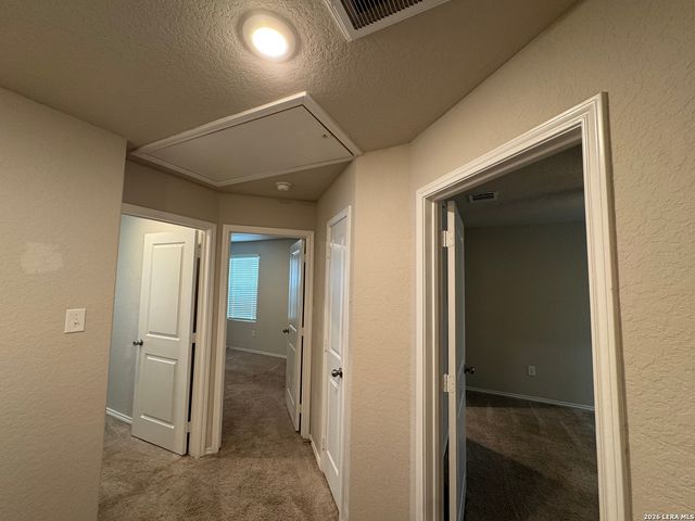 9926 Hazy Bnd Unit 104, San Antonio, TX 78233