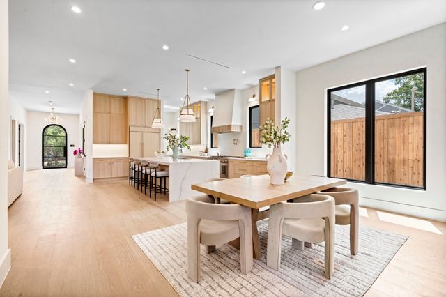 6211 Llano Avenue, Dallas, TX 75214