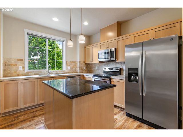 29087 Sw COSTA Cir W, Wilsonville, OR 97070