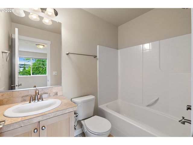 29087 Sw COSTA Cir W, Wilsonville, OR 97070