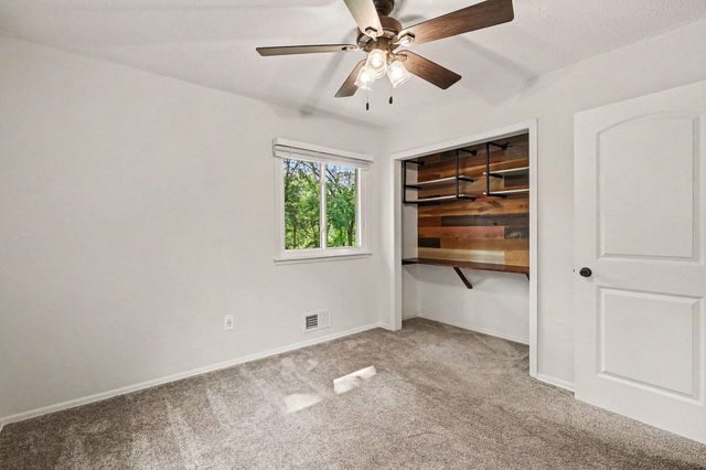 10524 Kimbro Avenue S, Cottage Grove, MN 55016