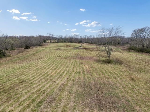 4094 Akin Ridge Rd, Williamsport, TN 38487