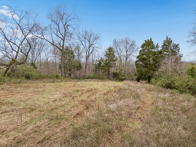 4094 Akin Ridge Rd, Williamsport, TN 38487