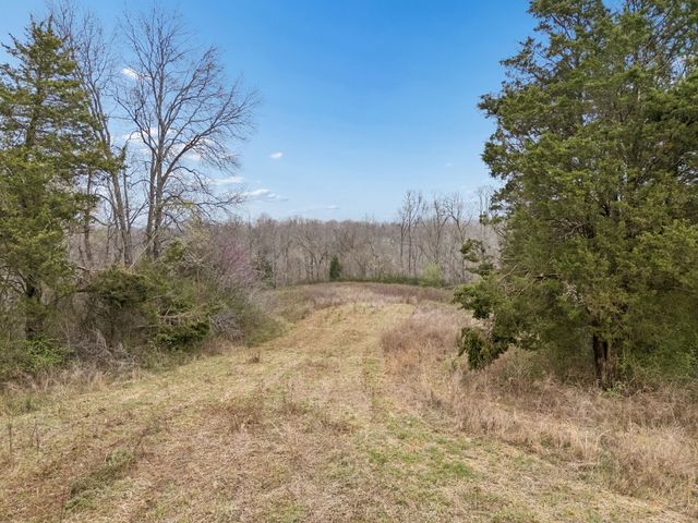 4094 Akin Ridge Rd, Williamsport, TN 38487