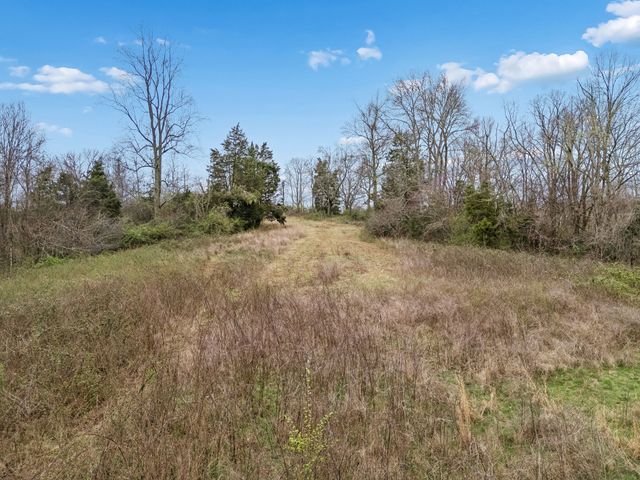 4094 Akin Ridge Rd, Williamsport, TN 38487