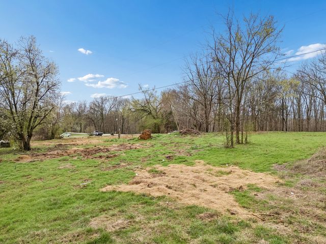 4094 Akin Ridge Rd, Williamsport, TN 38487