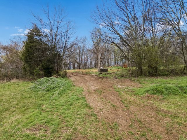 4094 Akin Ridge Rd, Williamsport, TN 38487