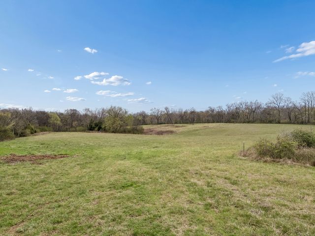 4094 Akin Ridge Rd, Williamsport, TN 38487