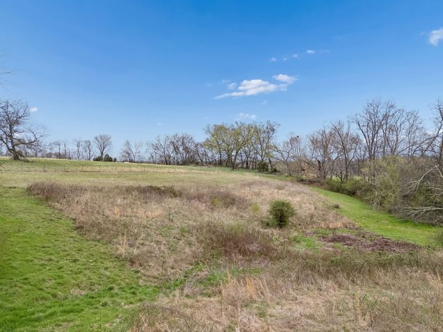 4094 Akin Ridge Rd, Williamsport, TN 38487