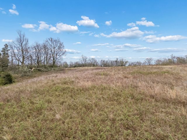 4094 Akin Ridge Rd, Williamsport, TN 38487