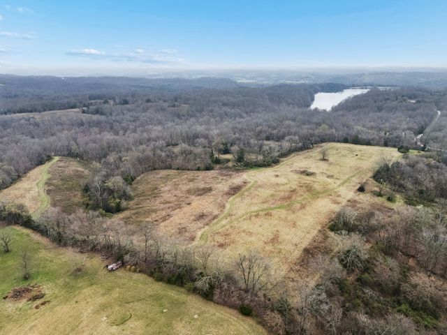 4094 Akin Ridge Rd, Williamsport, TN 38487