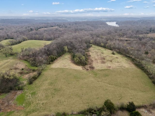 4094 Akin Ridge Rd, Williamsport, TN 38487