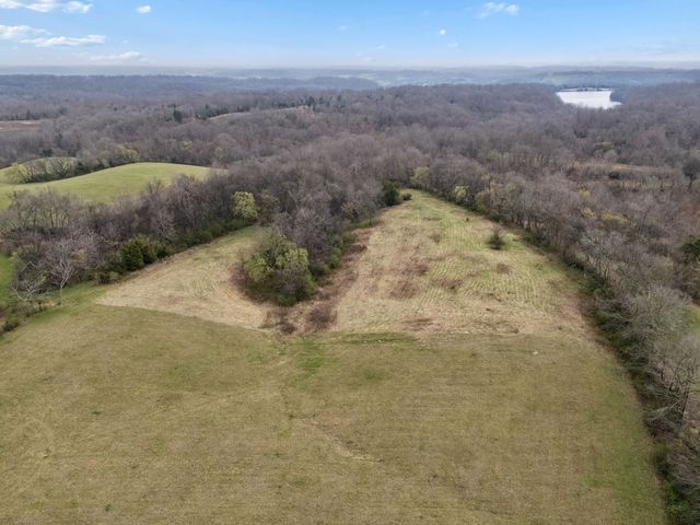 4094 Akin Ridge Rd, Williamsport, TN 38487