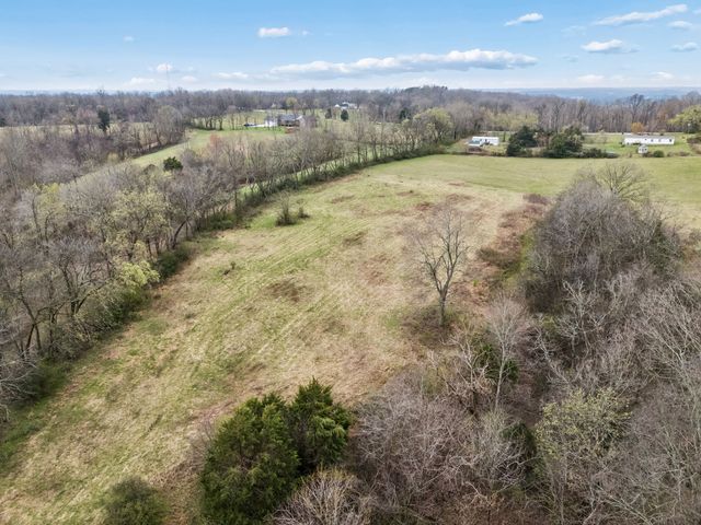 4094 Akin Ridge Rd, Williamsport, TN 38487